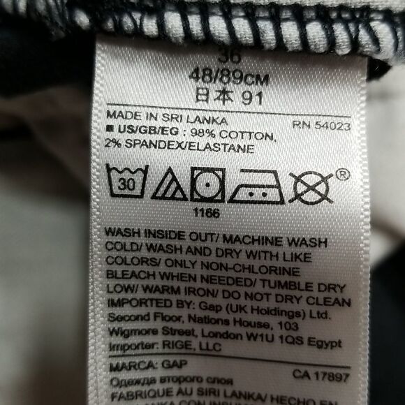 Gap Shorts Women's Size 36 Front And Rear Pockets Belt Loops Distressed Fade - Picture 10 of 10